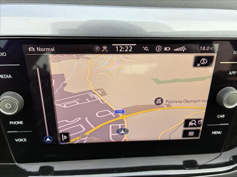 Volkswagen Polo 2,0 GTI VIRTUÁL KEYLESS - fotka 24 z 32