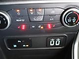 Ford EcoSport (2019) 1.0 EcoBoost, Automat, Xenony - náhled 17