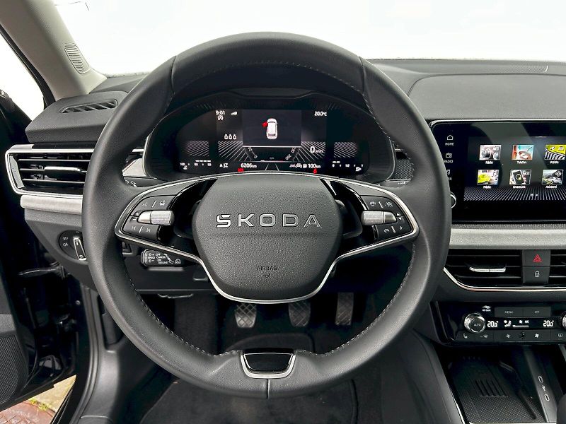 Škoda Kamiq (2025) 1.5 TSI 110kW MP6 Top Selectio - fotka 7 z 35