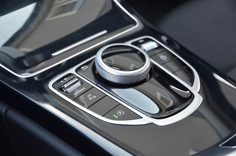 Mercedes-Benz Třídy C (2017) C 200d // REZERVOVÁNO // - fotka 33 z 37