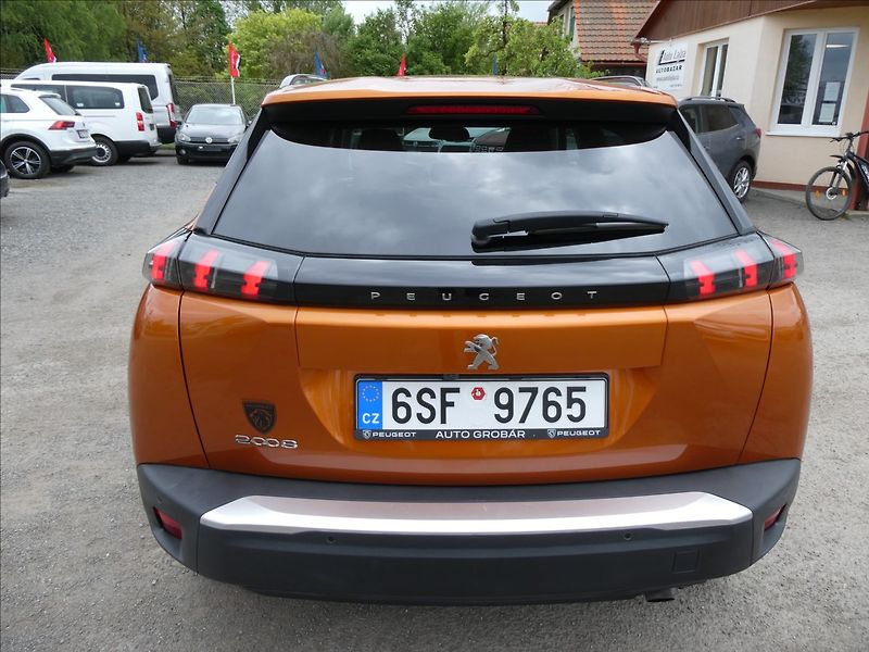 Peugeot 2008 1,2 PureTech 74kW Allure,závěs - fotka 8 z 45