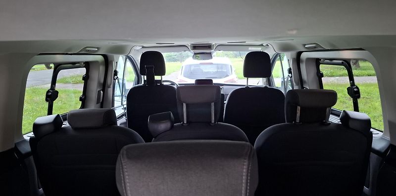 Ford Tourneo Custom (2018) - fotka 13 z 13