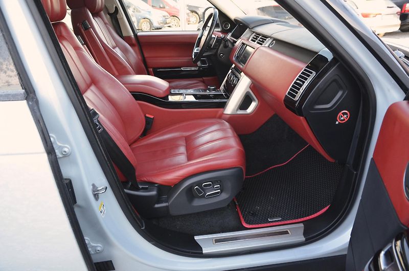 Land Rover Range Rover (2015) 5.0 V8 SC 375kW Autobiography  - fotka 17 z 52