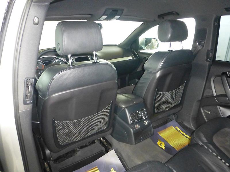 Audi Q7 (2010) 3,0TDI*XENONY**NAVI**VZDUCH** - fotka 18 z 28