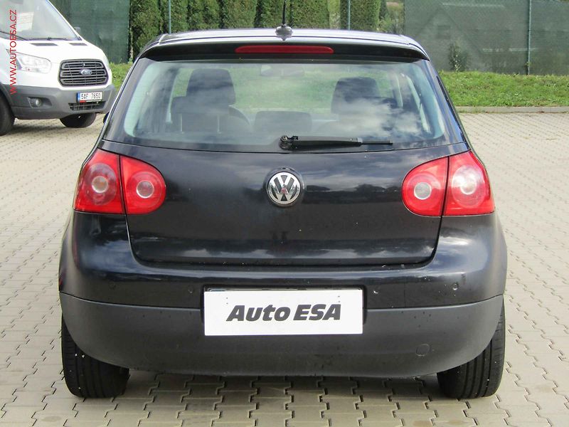 Volkswagen Golf (2007) 1.6i, 1.maj, Xenon, AC - fotka 5 z 14