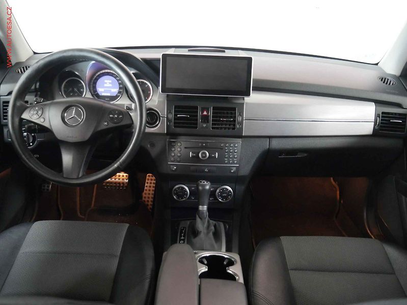 Mercedes-Benz GLK (2008) 3.0 CDi 320 CDi 4Matic, ČR - fotka 8 z 14