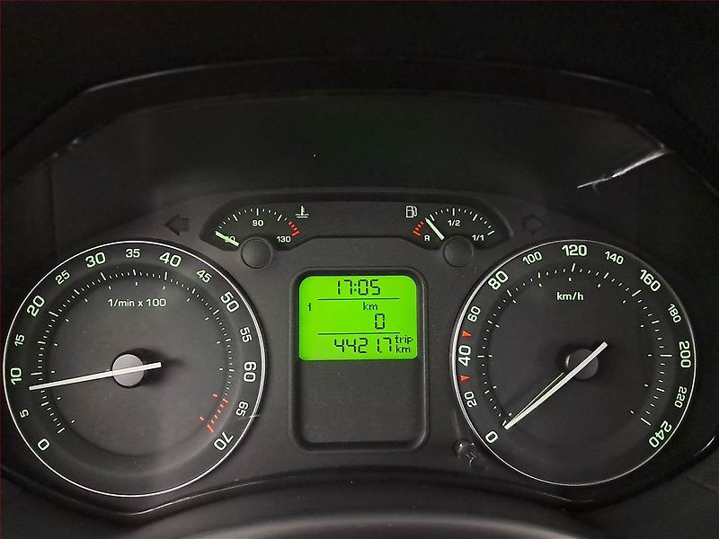 Škoda Octavia (2005) 1.6, po STK, Tažné - fotka 11 z 13