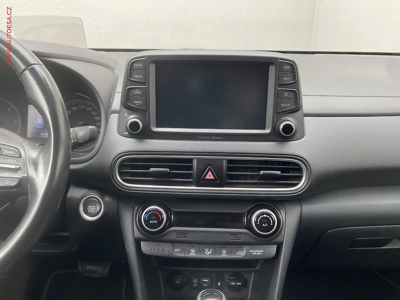 Hyundai Kona (2020) 1.6 CRDi, AT, navi, kamera - fotka 12 z 19