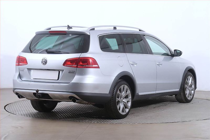 Volkswagen Passat (2012) Alltrack 2.0 TDI, 4X4 - fotka 5 z 29