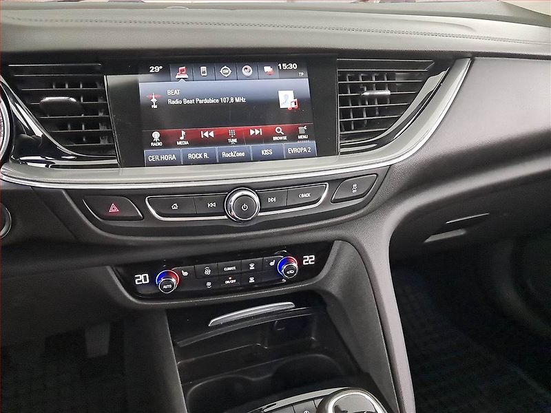 Opel Insignia (2018) 1.6 CDTI, Navi, Tempomat - fotka 12 z 21