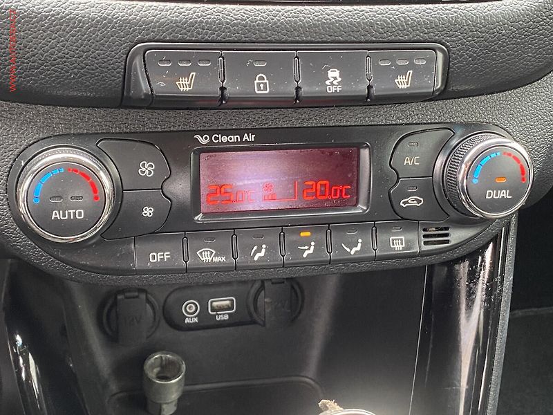Kia Ceed (2017) 1.6GDi, ČR, AC, kamera - fotka 14 z 19