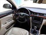 Škoda Superb (2010) 2.0 TDI, Navi, Xenony - náhled 7