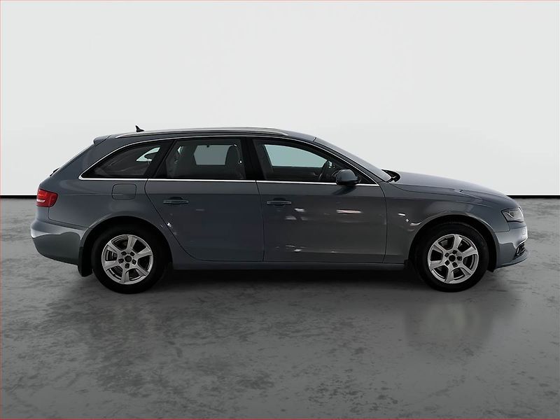 Audi A4 (2011) 2.0 TDI, Xenony, Tempomat - fotka 6 z 22