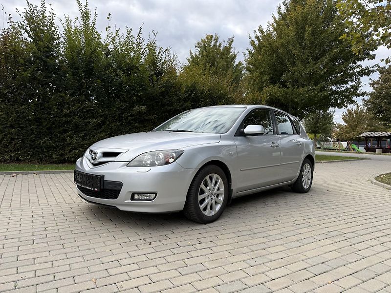Mazda 3 2.0 Sport Active - fotka 3 z 30