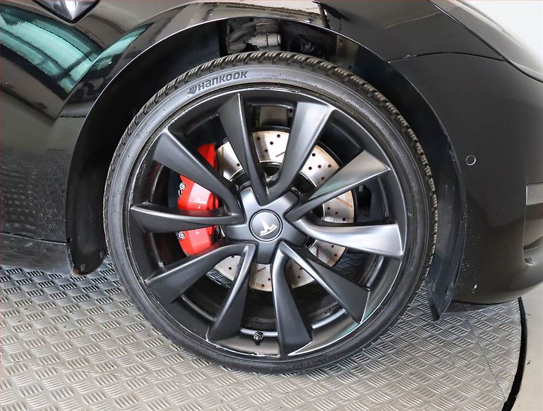 Tesla Model 3 (2019) Performance 78kWh, SoH 80% - fotka 14 z 19