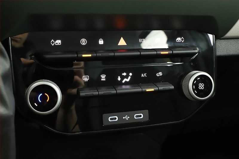Dacia Spring (2025) Electric 65 (27 kWh), SoH 96% - fotka 12 z 19