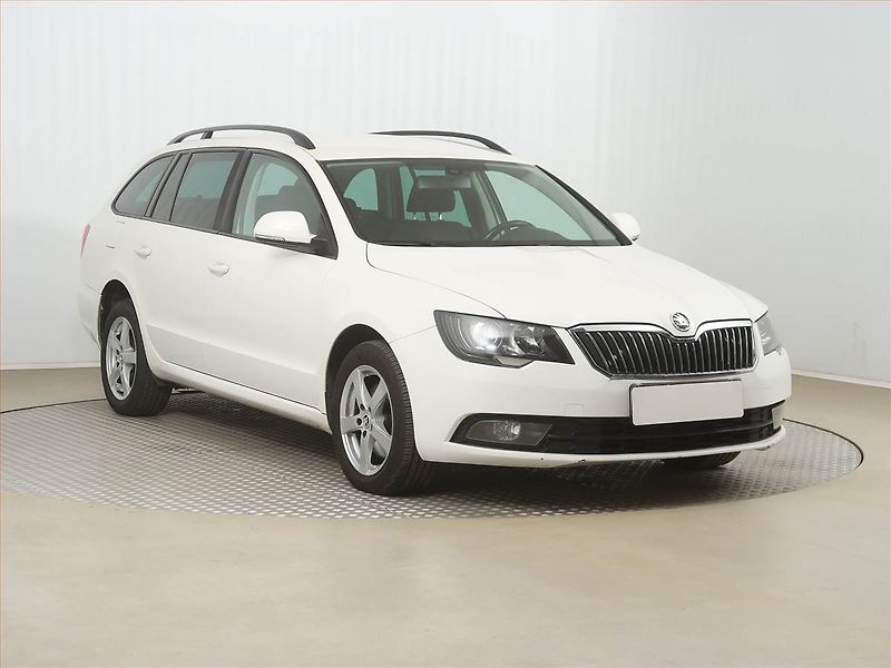 Škoda Superb (2014) 2.0 TDI, Xenony, Tempomat - fotografie inzerátu