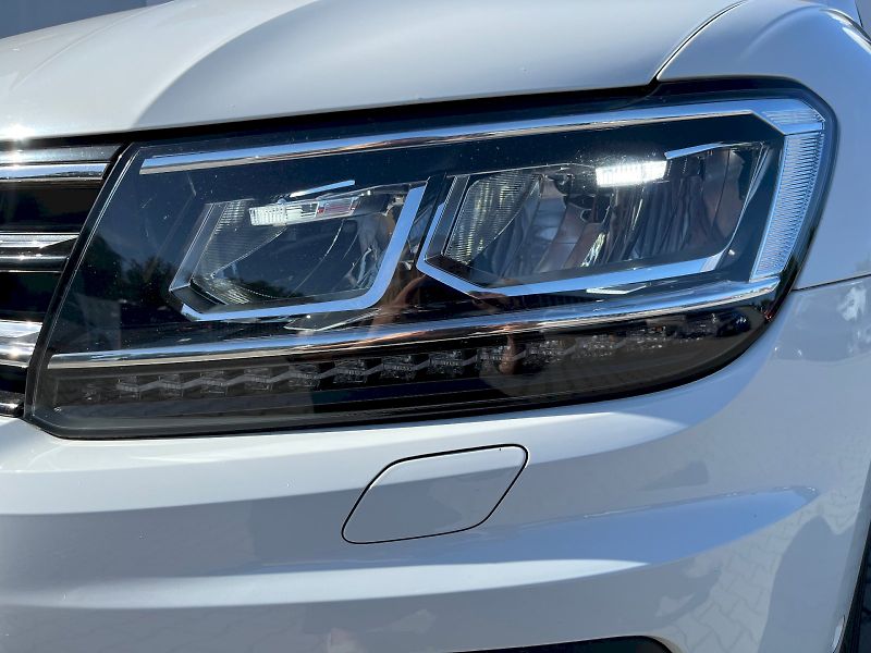 Volkswagen Tiguan (2019) 2.0 TSI DSG 4Motion - fotka 12 z 32