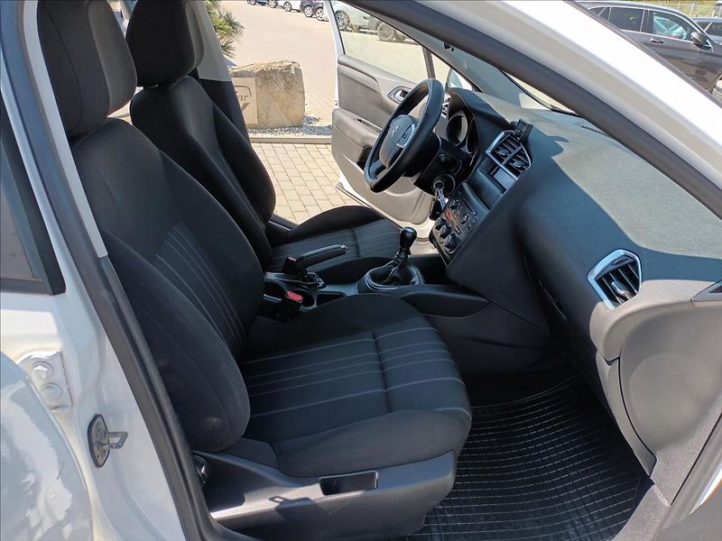 Citroën C4 1,6 HDI,68KW,ČR,KLIM,TEMPOMAT, - fotka 20 z 33
