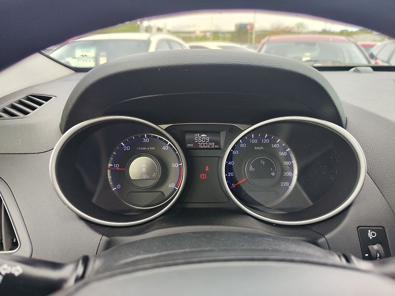 Hyundai ix35 1.7CRDI/85kW 1.Majitel - fotka 15 z 30