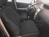 Toyota Yaris (2008) 1.0 VVT-i, po STK, servisované - náhled 9