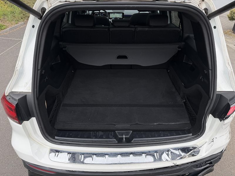 Mercedes-Benz GLB 250 165kW 4MATIC AMG LINE  - fotka 24 z 25