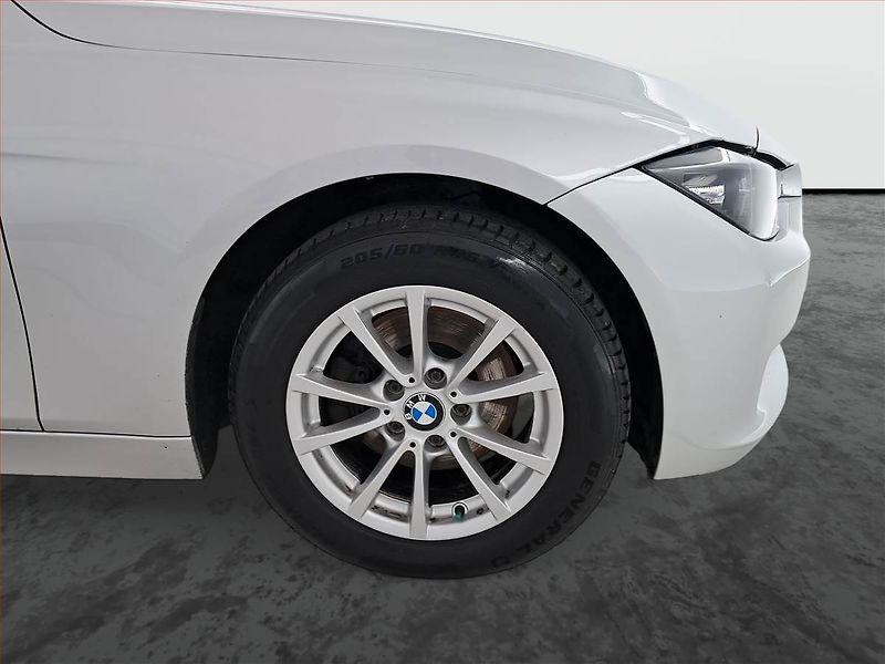 BMW Řada 3 (2013) 320 d xDrive, 4X4, Navi - fotka 15 z 17