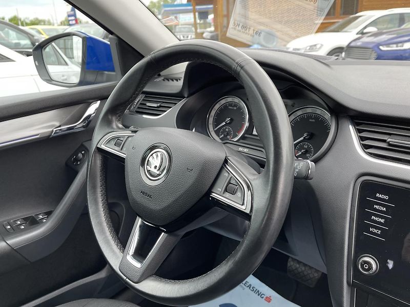 Škoda Octavia 1.6 TDi 85kW Dsg STYLE+ DPH ČR - fotka 27 z 39