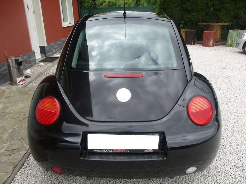 Volkswagen New Beetle 1.6i KLIMA NEHAVAROVANÉ - fotka 4 z 30