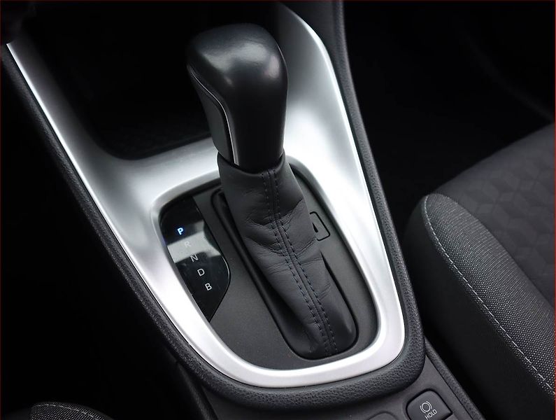 Toyota Yaris (2021) Style 1.5 Hybrid, Automat - fotka 13 z 21