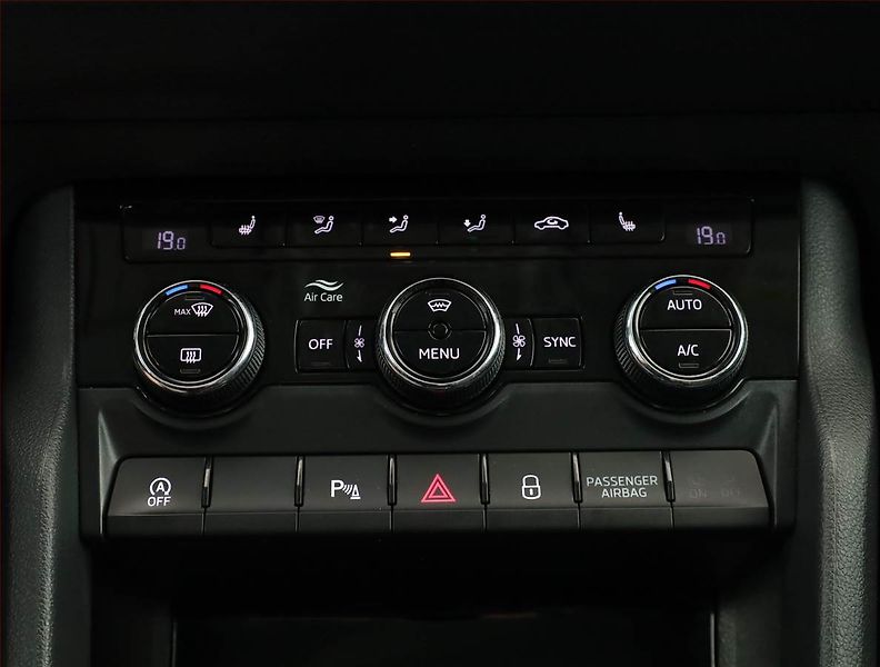 Škoda Karoq (2019) 2.0 TDI - fotka 13 z 18