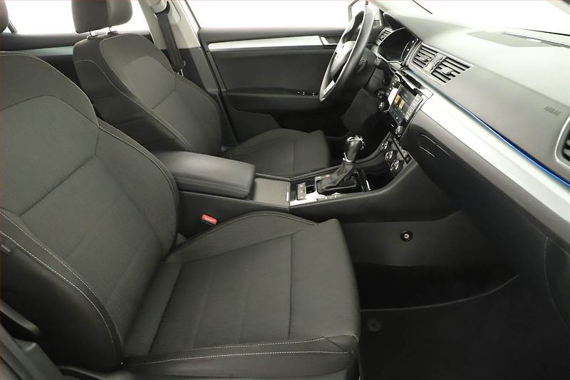 Škoda Superb (2015) 2.0 TDI, Automat, Navi, Xenony - fotka 7 z 15