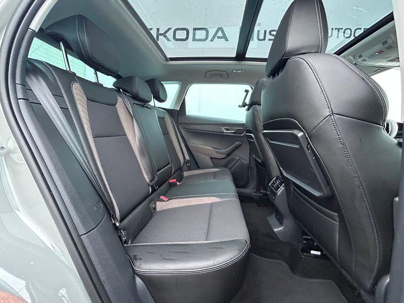 Škoda Karoq (2022) 1.5 TSI Style Extra COLUMBUS,M - fotka 26 z 35