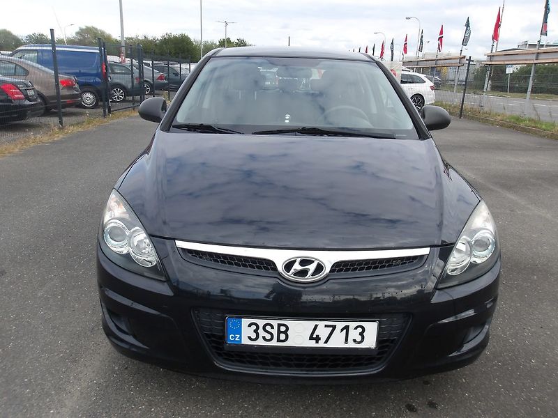 Hyundai i30 1,4i ČR NAJ.100000km !!! - fotka 3 z 35
