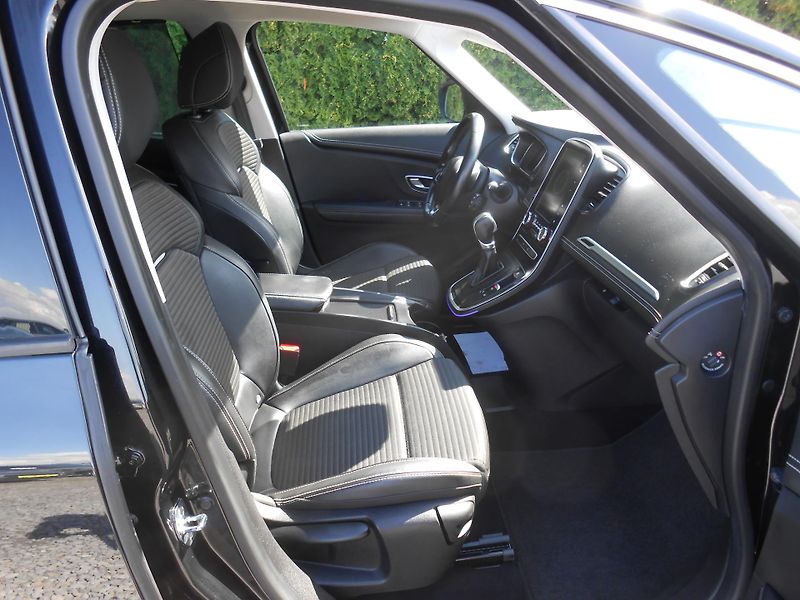 Renault Grand Scénic 1.7DCi,AUTOMAT,7Míst,Full LED! - fotka 20 z 46