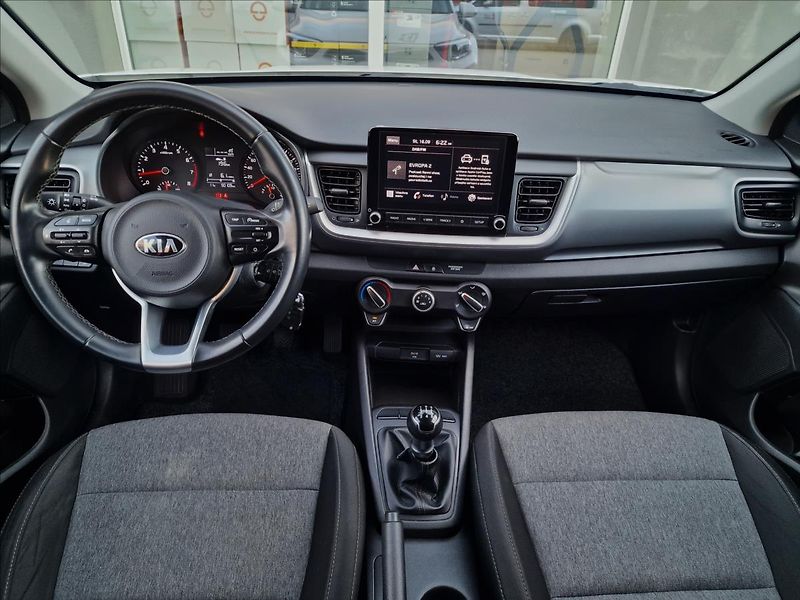 Kia Stonic 1.2 DPI 62kW Comfort,ČR,1.Maj - fotka 24 z 47