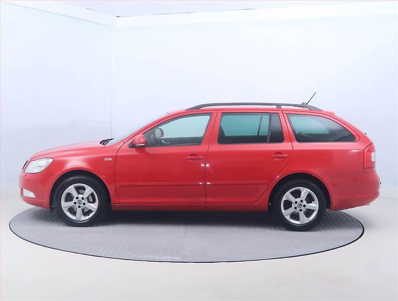 Škoda Octavia (2012) Elegance 1.4 TSI, po STK - fotka 3 z 15