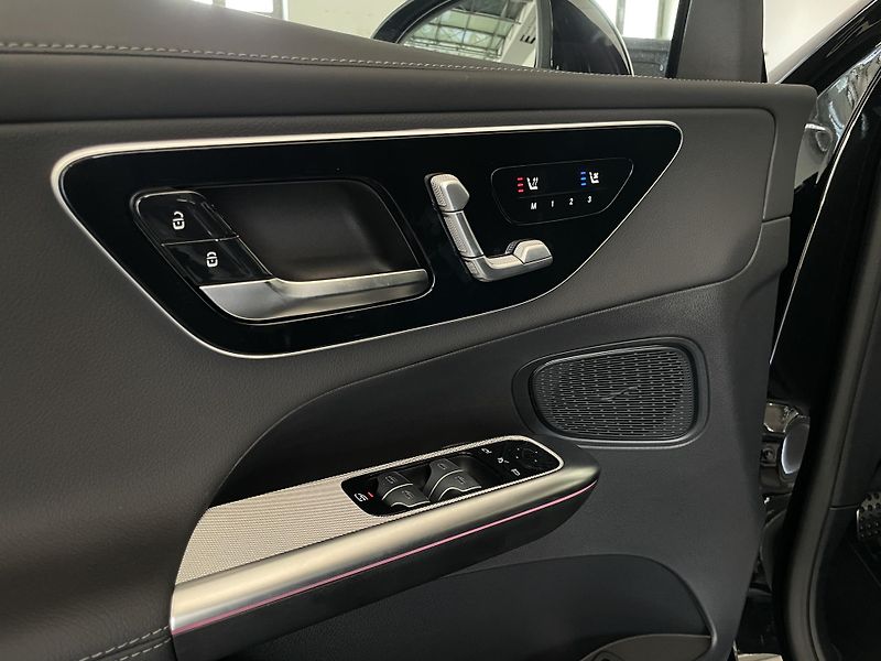 Mercedes-Benz GLC 200d 4Matic - fotka 16 z 33