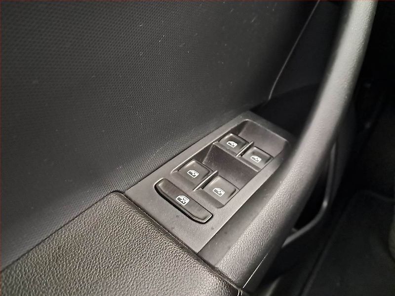 Škoda Rapid (2018) Spaceback 1.4 TSI, Automat - fotka 15 z 15