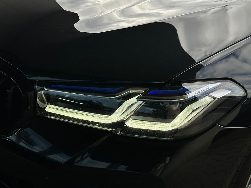 BMW Řada 5 540D xDrive Executive Pro LASE - fotka 12 z 24