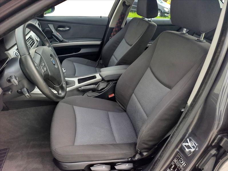 BMW Řada 3 2,0 d 130kW Aut.klima Tempomat - fotka 14 z 30