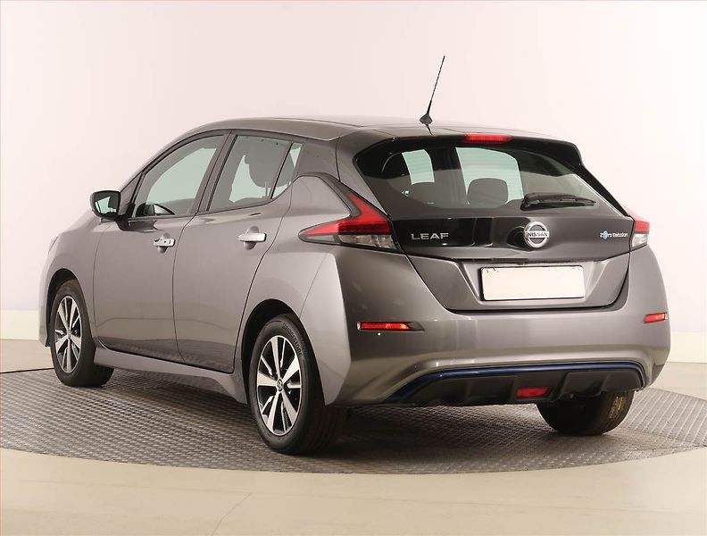 Nissan Leaf (2021) 40 kWh, SoH 90%, Automat - fotka 4 z 24