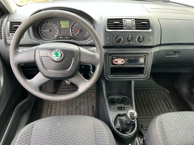 Škoda Fabia (2011) 1.6TDi 66kW - fotka 12 z 21