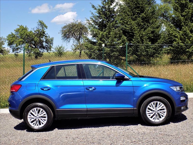 Volkswagen T-Roc 1,6 TDi 85 kW,  servisní kniha - fotka 8 z 27