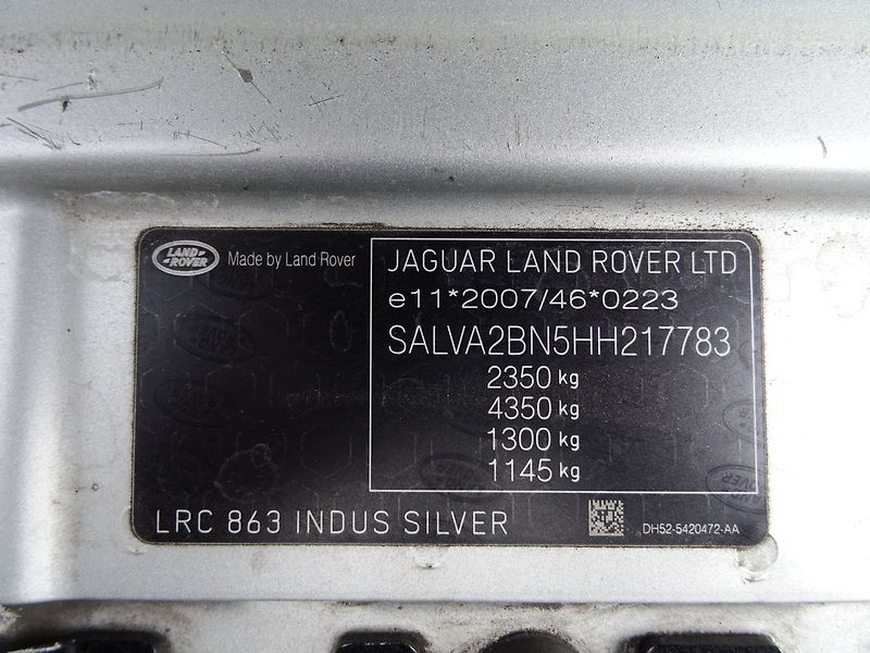 Land Rover Range Rover Evoque 2.0TD4 132kW HSE AWD Rezervace - fotka 30 z 31