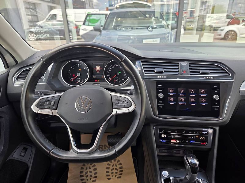 Volkswagen Tiguan (2021) 2.0 TDI DSG - fotka 11 z 46