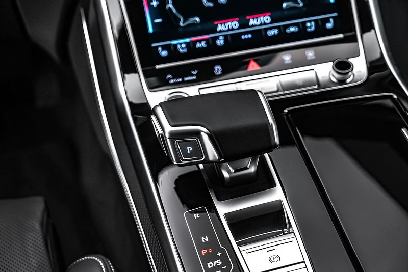 Audi Q7 e Quattro Sline 360kW Masáže - fotka 17 z 28