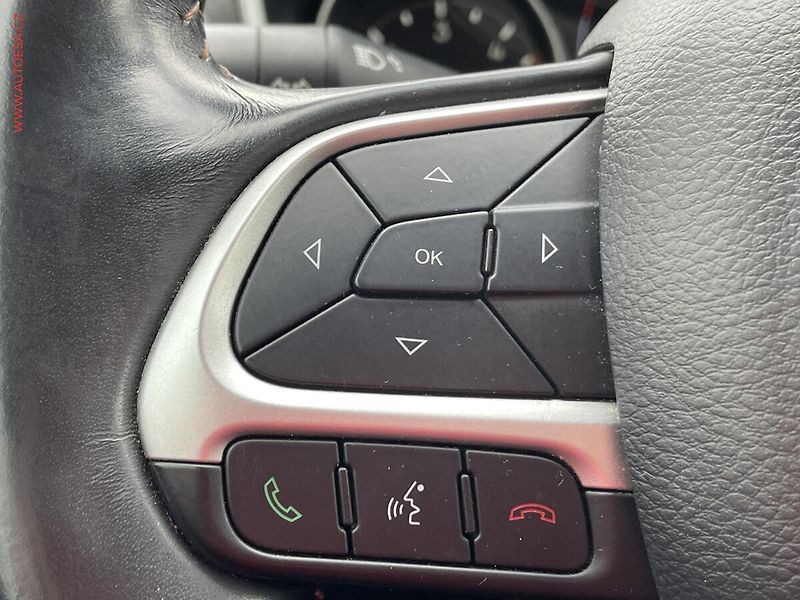 Jeep Compass (2018) 1.6 M-Jet, Longitude, TZ - fotka 16 z 20