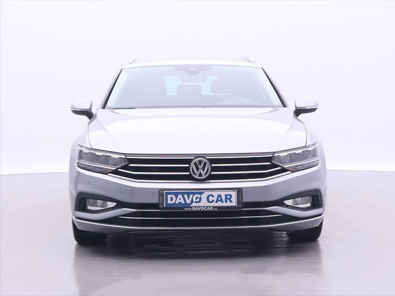 Volkswagen Passat 2,0 TDI 140kW DSG Elegance DPH - fotka 2 z 41