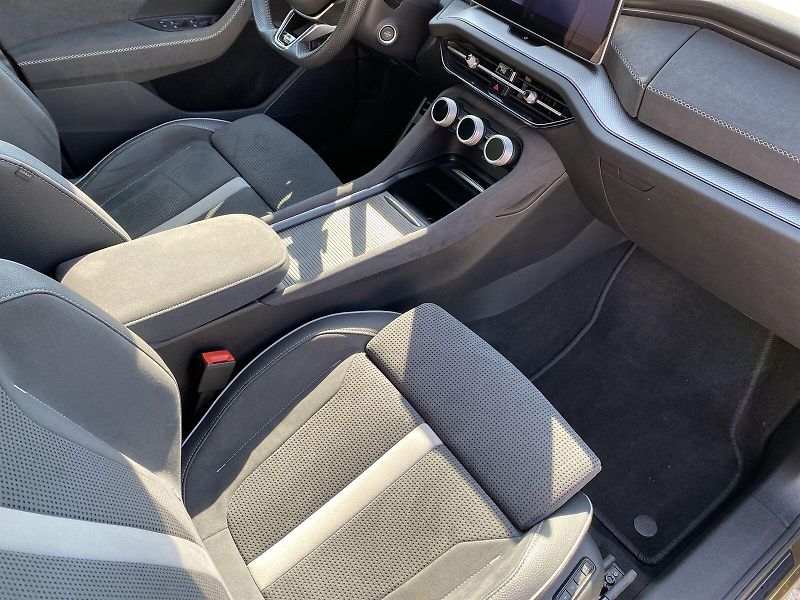 Škoda Kodiaq (2025) 2.0 TDI 4x4 DSG Sportline - fotka 8 z 36